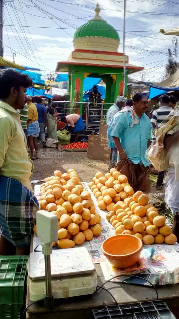150 years old Gandhi market to be recovered! Merchants forgive!